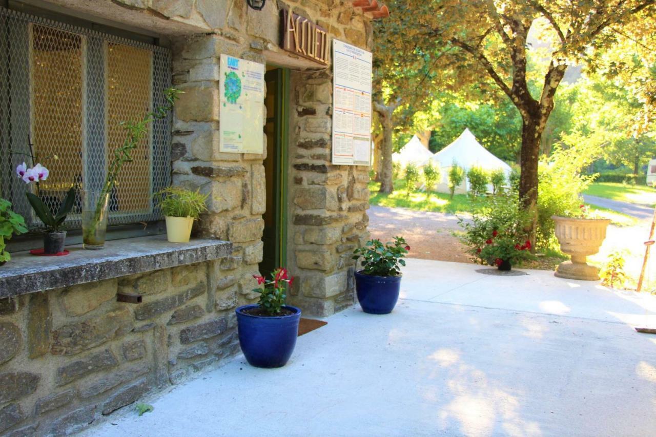 Le Moulin Du Luech Hotel Peyremale Buitenkant foto