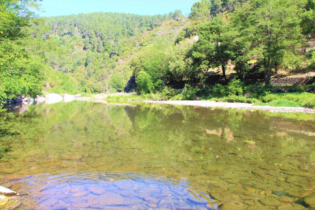 Le Moulin Du Luech Hotel Peyremale Buitenkant foto